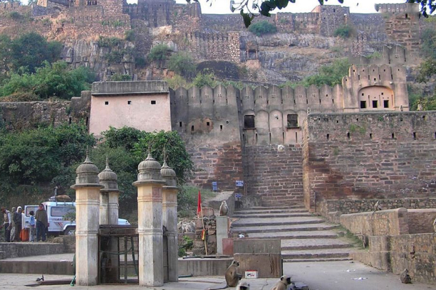 Ranthambore Safari Cabs