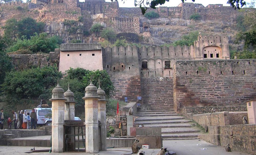 Ranthambore Tempo Travels